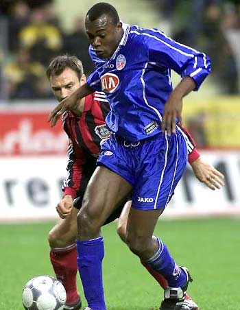 阿尔瓦雷斯 阿尔瓦雷斯